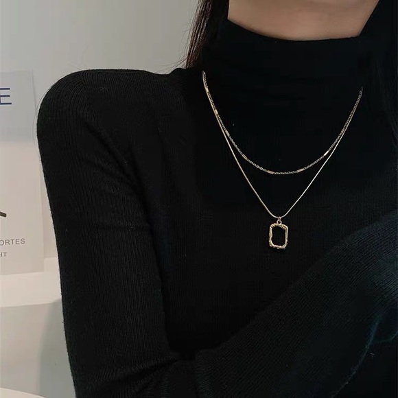 Jewelry - ⚡️2-Piece Stacked Square Pendant Necklace - Silver